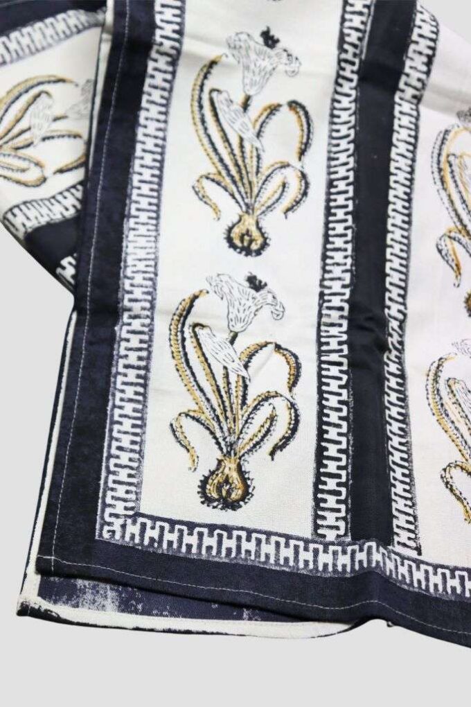 Floral Garden Runner - Image 4