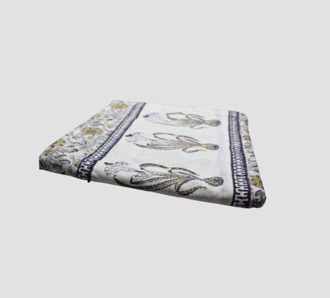 Lily Garden Bedsheet With Pillow Cases
